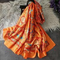 Prabangus prekės ženklo moteriškas šalikas Vasarinis šilkinis kaklaskarės skara Moteris įvyniojimas Minkštas moteriškas Echarpe dizaineris Beach Bandana duslintuvas orange