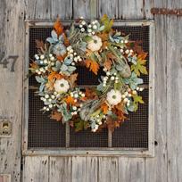 Halloween Ghost Burlap Wreath, Front Door Hanging Wreath with Bow, Spooky Holiday Home Wall Decor 45cm black