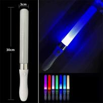 Baterijomis maitinamas LED šviečiantis pagaliukas, keičiantis 7 spalvas, spalvingas šviesos pagaliukas, baras 30cm