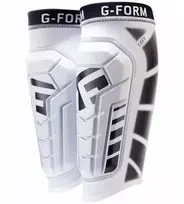 Futbolo apsaugos G-Form Pro-S Vento, baltos