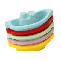 Plastikiniai puodeliai žaislai 5 vnt. rinkinys Plaukiojantys vonios žaislai kūdikiams Saugūs apvalūs kraštai Jungiamas dizainas Spalvingi makaronai Žaidimai vandenyje Vonių linksmybės Baseino žaislas Vonių laikas red