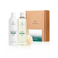 The Body Shop White Musk Gift Set  Shower Gel + Body Lotion  400ml NONE beige