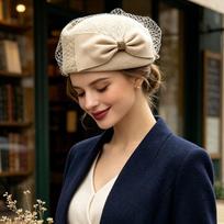 Fedoras Bow Fedoros skrybėlaitė Elegantiška skrybėla-piliulė Vintažinė vilnonė beretė Moterims smėlis