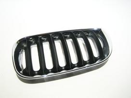 Grotelės BMW X3 E83 51133414903