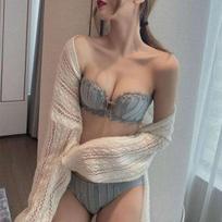 Moteriška nėriniuota bandeau liemenėlė be petnešėlių, pakelianti krūtinę, neslystanti, be lankelių, su paminkštinimu, su užsegimu priekyje, skirta mažai krūtinei. M=34/75AB gray