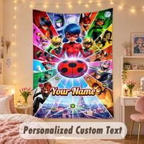 Individualus personalizuotas gobelenas, Stebuklingosios Boružės atspaudas, individualus pavadinimo tekstas, Sienos dekoracija, kabinama miegamajame 100cmx150cm blue