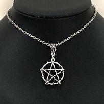 Mada Apverstas pentagramos pakabukas Satanistinis simbolis karoliai Unisex amuletas papuošalas black
