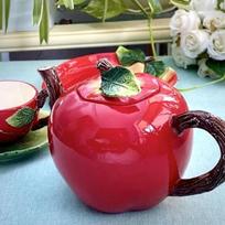 Creative Red Apple Ceramic Teapot Teacup Set Home Coffee Maker Teacup Modern Fun Fruit Apple Porcelain Mug Gifts Home Decoration 180-900ml red