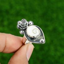Natūralus Šivos Akies Kriauklės Statement Gėlės Baltas Reguliuojamas Žiedas 925 Sidabras Adjustable gray