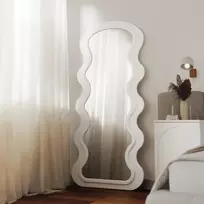 Dekoratyvinis kabinamasis veidrodis medinėje rėmelyje „Vale“, 177x75 cm, natūralios formos, baltas