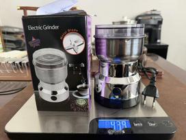 Household Coffee and Bean Powder Grinder Machine black