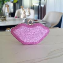Lip Shape Evening Clutch Bag With Rhinestone Embellishment Women Formal Party Wedding Accessory 21x14x6 cm pastelinės raudonos spalvos