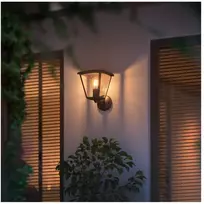Sieninis šviestuvas Philips Hue Baltas Inara lauko sieninė lempa – komplekte su E27 LED lempute – švelnios šviesos vintažinė lemputė – maitinama iš elektros tinklo – išmanusis valdymas su Hue Bridge