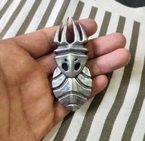 Sandėlyje tuščiaviduris riteris žaidimo aksesuaras magnetinis apsauginis talismanas kolekcionuojami daiktai dekoracijos papuošalai talismanas individualizuota dovana black