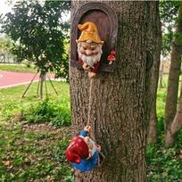 Resin Climbing Gnome Sculpture White Beard Dwarf Art Statue Courtyard Landscape Figurines Garden Tree Decoration Elf Pendant black