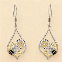 Charm Female Bee Animal Flower Drop Earrings Cute Trendy Bridal Silver Color Dangle Wedding  For Women beige