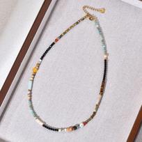 Retro Glass Beads & Tiger Eye Stone Choker Necklace for Women - Elegant High-End Clavicle Chain. gray