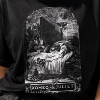 Romeo and Juliet Shirt | Shakespeare Gothic Art | Vintage Engraving | Dark Romance Tee | Literary Shirt | Victorian Art | Unisex Shirt L gray