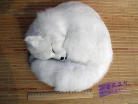 Real Fur Simulation Sleeping Fox Animal Feng Shui Office Accessories Car Ornaments Home Decoration Accessories Miniature Figures white