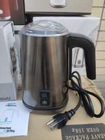 110V automatinis pieno putų plakiklis: Karštos ir šaltos putos, Kavos latte putų plakiklis, Plakimo ir šildymo prietaisas su maišymo puodeliu In-stock colors are random gray