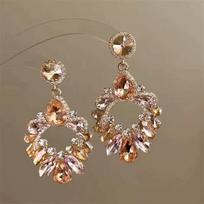 Geometric Drop Earrings Lightweight Crystal Stud Earrings Elegant Fashion Jewelry for Women Suitable for Various Occasions and Styles One Size rožinė