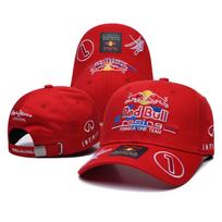 2026 Red Bull Racing F1 komandos beisbolo kepuraitė Max Verstappen #1 Siuvinėta reguliuojama kepurė one size red