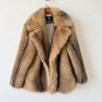 Ekologiškas kailinis viršus Žiemos lapės kailio paltas Šiltas laisvas moteriškas kailinis paltas L beige