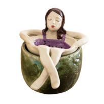 Artistic Tea Infuser for Home Bathing Girl Loose Leaf Tea, Fine Mesh Strainer, Creative Resin Residue Free Strainer Sitting Figure Filter Cups A beige