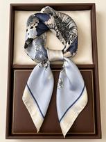 70cm Rožinis gėlėtas šilkinis skara moterims Imituotas šilkas Gaivi ir elegantiška Universali galvos apdangalas Drabužiai Krepšiai ir kvadratinė skara One Size white