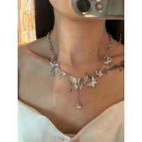 Spice Girl Mechanical Butterfly Necklace Retro Heavy Industry Collarbone Chain Medieval Niche Hollow Metal Neck Chain Light Luxury Jewelry Tide beige