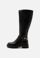 STEVE MADDEN Auliniai juoda