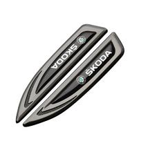 2 vnt. Automobilio stiliaus metalinis šoninis sparno peilio ženklelis logotipas Skoda Octavia Rapid Fabia A7 Superb KAMIQ Roomster Scala kyvc74 tamsiai pilka spalva