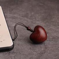 Kūrybinga paprasta raudonmedžio raudona meilės moters mobiliojo telefono grandinėlė rankomis pintas masyvaus medžio automobilio raktų pakabukas poros dovanos gray