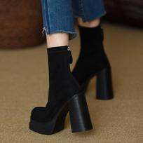 Nauji madingi moteriški ankle boots labai aukštakulniai botai trumpi bateliai su kulnu moteriai zomšiniai platforminiai kojinės tipo batai Zapatos Mujer 40 juoda
