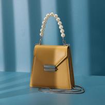 Original design mobile phone bag beaded flip messenger bag practical small chain bag OEM 16X16X12cm geltona