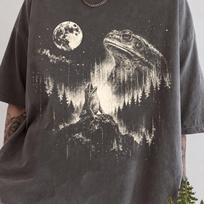 Frog Howling at the Moon Shirt, Vintage Frog Graphic Tee, Funny Amphibian Nature T-Shirt, Dark Forest Cottagecore Wildlife Gift L gray
