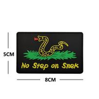 Kryžiuojantis Ne taktinis Ženkliukas ant Velcro „Don't Step On Snek“ Moralei Kuprinėms P00235-1 black snake with grass (pvc)