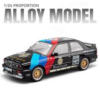 Nauja 1:24 BMW M3 lydinio liejimo automobilio modelio garsas ir šviesa patalpų kolekcija Pomėgių apdaila Retro modeliavimo automobilio modelis Madingi žaidimo papuošalai berniukams Dovana įvairiaspalvis