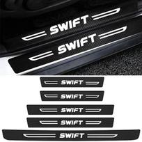 Automobilio pasveikinimo pedalų apsauginės nuo įbrėžimų lipdukai, Anglies pluošto slenksčio juostelės lipdukas su Suzuki SWIFT logotipu, Slenksčio apsauginis lipdukas