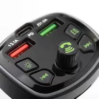 Blue Star Transmitter for car Wave L1 RGB Ambient light Type-C x1 USB x2 20W black