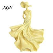 Modern Desk Accessories Woman Statue, Resin Art Sculpture for Living Room Mantel Shelf Decor, Female Housewarming Gifts New Home Figurine, Wide 1pc beige
