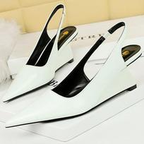 6,5 cm aukščio dizainerio platforminiai aukštakulniai moterims Madingi prabangūs netaisyklingos formos aukštakulniai sandalai Elegantiški banketiniai bateliai moterims 40 black