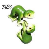 Decorative Frog for Planters 2Pcs Cute Realistic Pot Hanger Resin Ornaments, Clip-on Climbing Figurine, Tree Basin Decor Mini Landscape Succulent Frog green