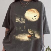 Vintage Halloween Frog Shirt, Spooky Frog Pumpkin Tee, Retro Haunted House T-Shirt, Cute Gothic Fall Shirt, Frog Lover Gift 140 beige