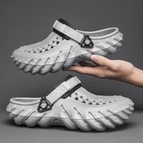 New Men's Sandals Men Clogs Camo Summer Beach Slippers Men Outdoor Casual Shoes Men Sandals Water Shoes Male Flip Flops 38 gray