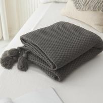 Skandinaviško stiliaus megztas kutais vilnonis pledas sofai ar pietų miegui biure 70*100cm (baby, lap blanket) pilka spalva