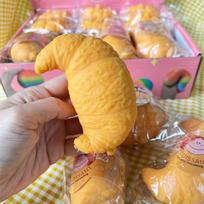 New Taba Squishy Imitation Pineapple Bun Toast Croissant Hamburger Dessert Cake Fidget Children'S Toys Slow Rebound Squeeze Gift orange