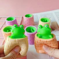 1Pc Squeeze Frog Cup Toy Colorful Tricky Funny Frog Fidget Stress Relief Toy Rubber Cute Sensory Toys Random Color green