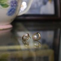 Irregular Pearl Circle Stud Earrings: Elegant, Versatile, Light Luxury for Women black