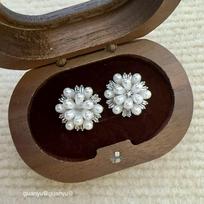 Freshwater Pearl Zircon Flower Stud Earrings - Light Luxury, Cute & Versatile Design for Women black